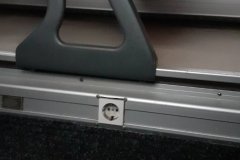 220 W на седалките